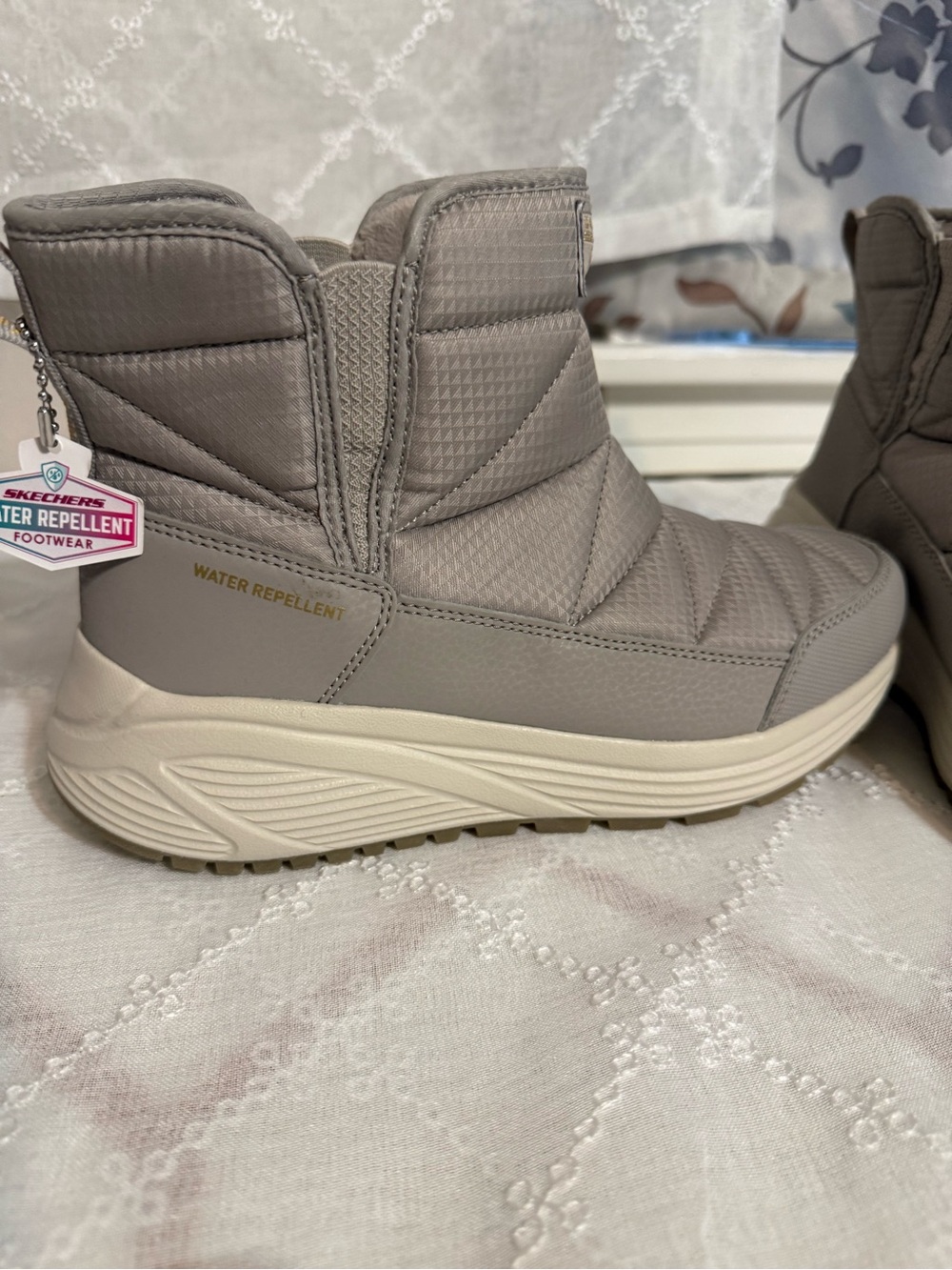Skechers Quilted Ankle Snow Boots in Taupe with Gold Trim - Picture 2 of 7